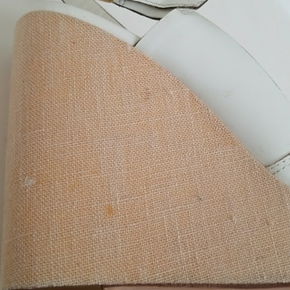 Kate Spade White & Tan Bow Wedges Sz 6.5 - Picture 8 of 8